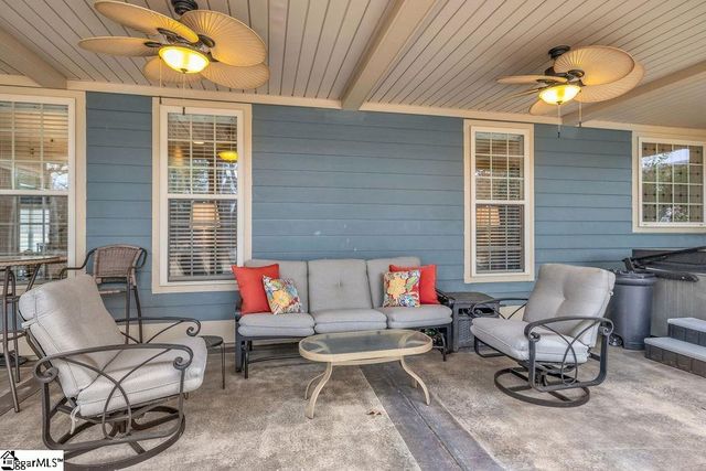 202 N Links Crossing, Ninety Six, SC 29666