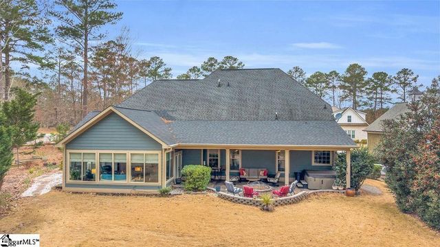 202 N Links Crossing, Ninety Six, SC 29666