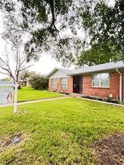 3923 Hickok Lane, Houston, TX 77047
