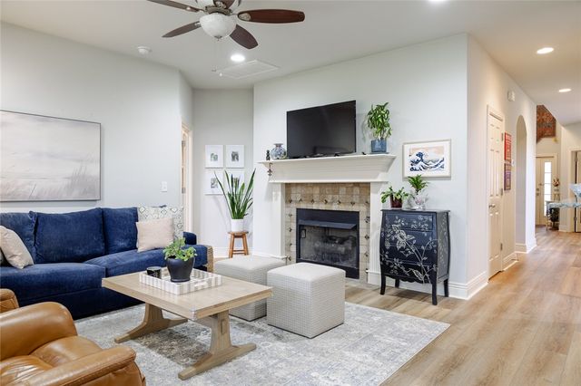 1540 Coopers Cove Cove, Fayetteville, AR 72701