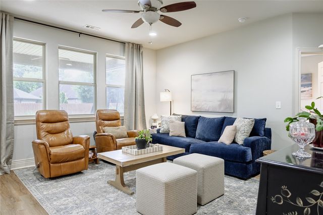 1540 Coopers Cove Cove, Fayetteville, AR 72701