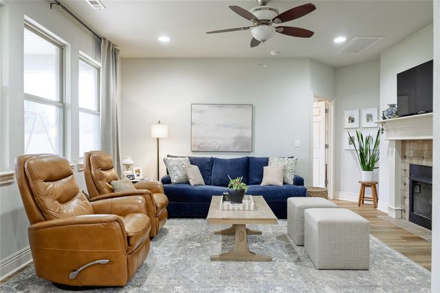 1540 Coopers Cove Cove, Fayetteville, AR 72701