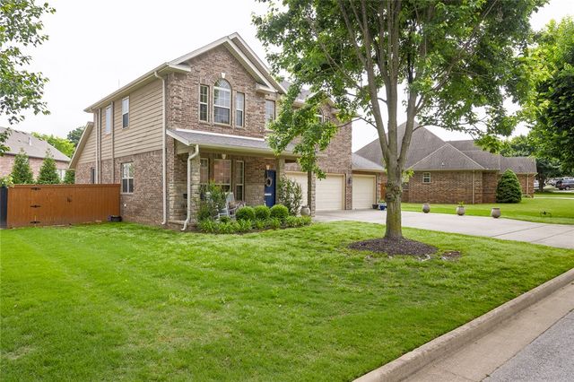 1540 Coopers Cove Cove, Fayetteville, AR 72701