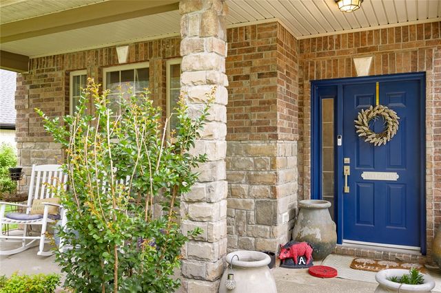 1540 Coopers Cove Cove, Fayetteville, AR 72701
