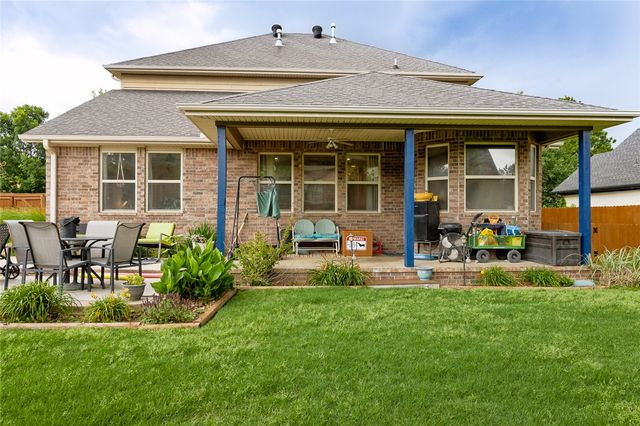 1540 Coopers Cove Cove, Fayetteville, AR 72701