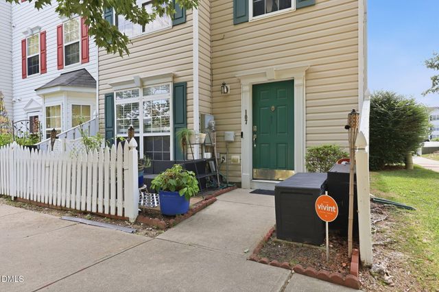 8640 Neuse Landing Lane 107, Raleigh, NC 27616