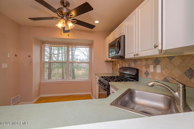 128 Heron Court, Manalapan, NJ 07726