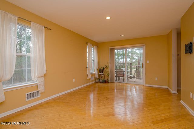 128 Heron Court, Manalapan, NJ 07726