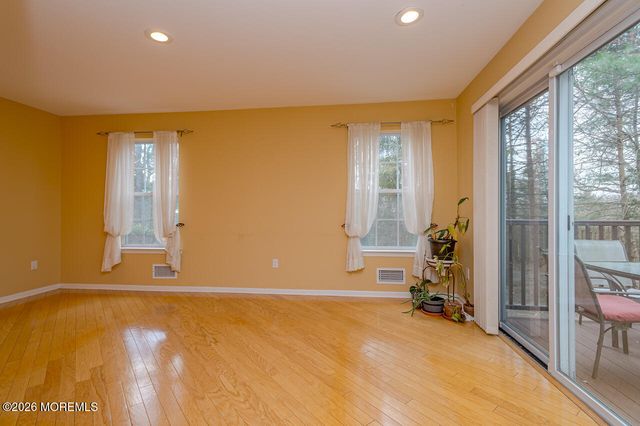 128 Heron Court, Manalapan, NJ 07726