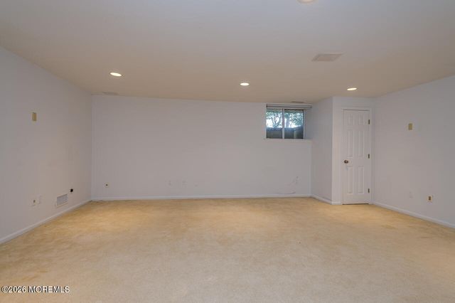 128 Heron Court, Manalapan, NJ 07726