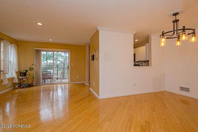128 Heron Court, Manalapan, NJ 07726