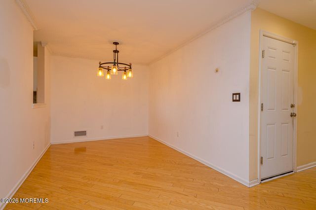 128 Heron Court, Manalapan, NJ 07726