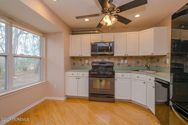 128 Heron Court, Manalapan, NJ 07726