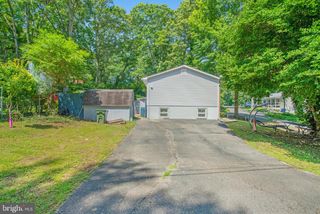 18301 NOB HILL DR, Triangle, VA 22172