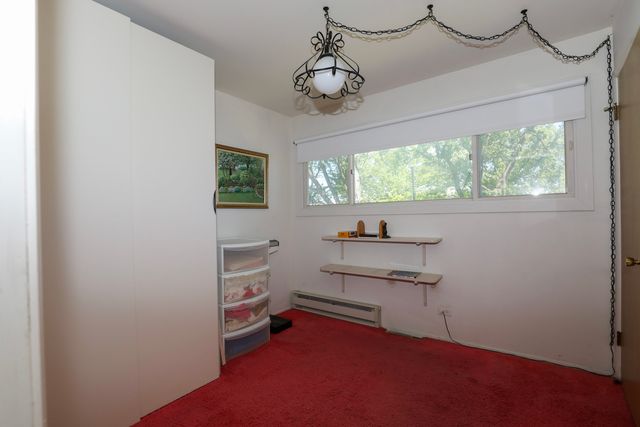 8029 W Lyons Street, Niles, IL 60714