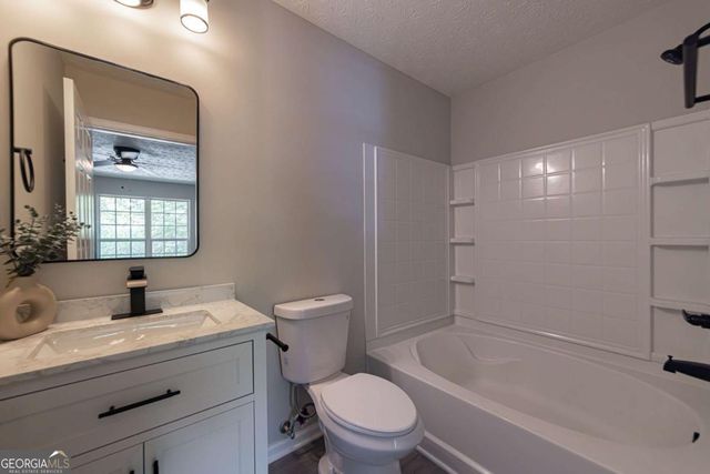 3017 Waldrop Circle, Decatur, GA 30034