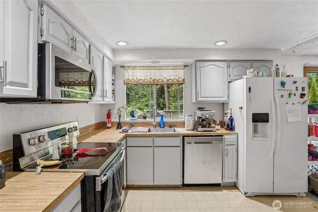 11122 27th Drive SE, Everett, WA 98208