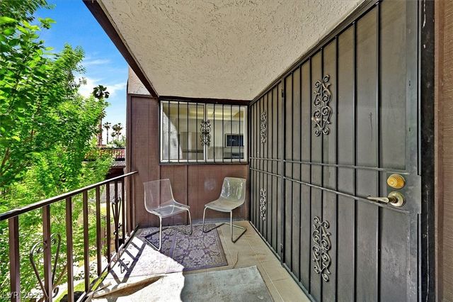 1405 Vegas Valley Drive 208, Las Vegas, NV 89169