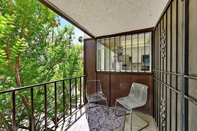 1405 Vegas Valley Drive 208, Las Vegas, NV 89169