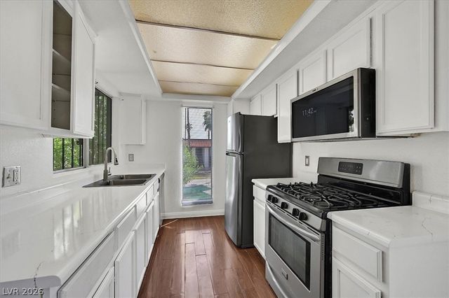 1405 Vegas Valley Drive 208, Las Vegas, NV 89169
