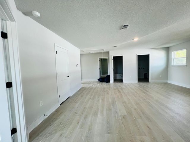 5303 Hidden Pines Circle, Milton, FL 32583