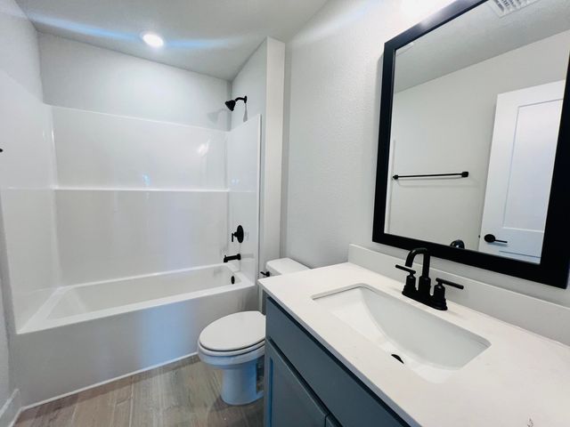 5303 Hidden Pines Circle, Milton, FL 32583