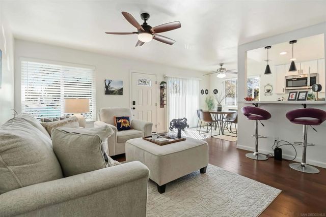 850 Cypress Point Way, Oceanside, CA 92058