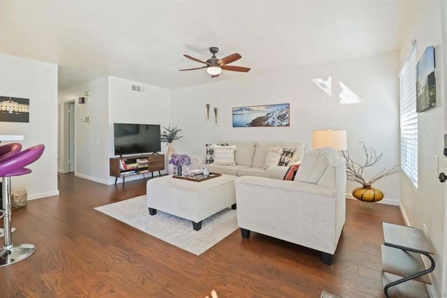 850 Cypress Point Way, Oceanside, CA 92058