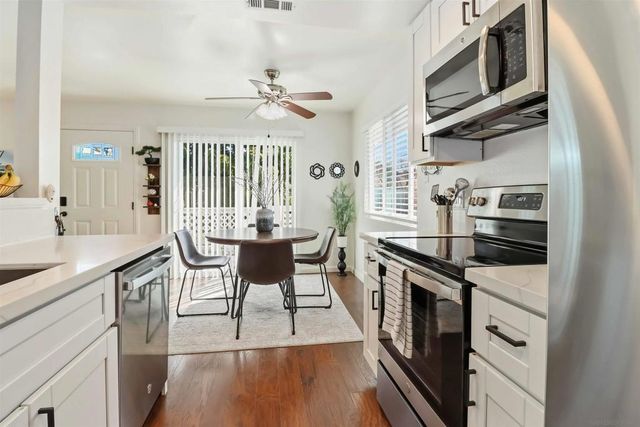 850 Cypress Point Way, Oceanside, CA 92058