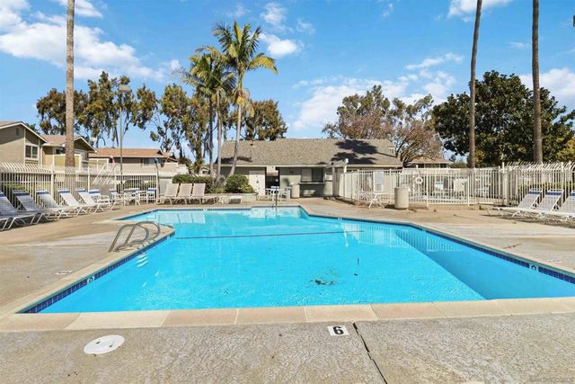 850 Cypress Point Way, Oceanside, CA 92058