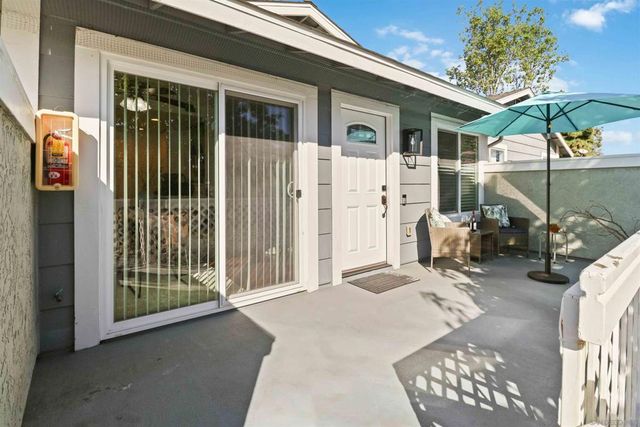 850 Cypress Point Way, Oceanside, CA 92058