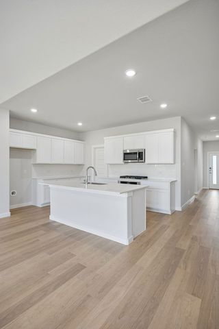 2100 Rowan Drive, Gunter, TX 75058