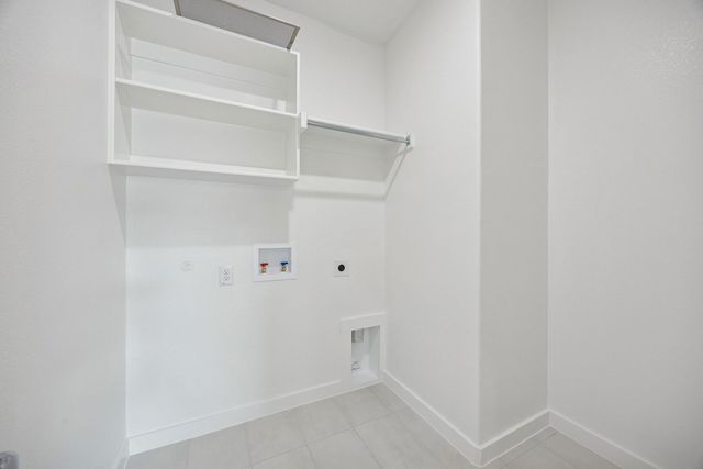 2100 Rowan Drive, Gunter, TX 75058