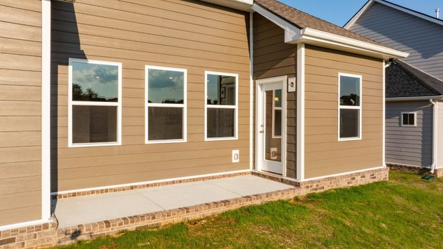 3915 Trinity Woods Rd, Columbia, TN 38401