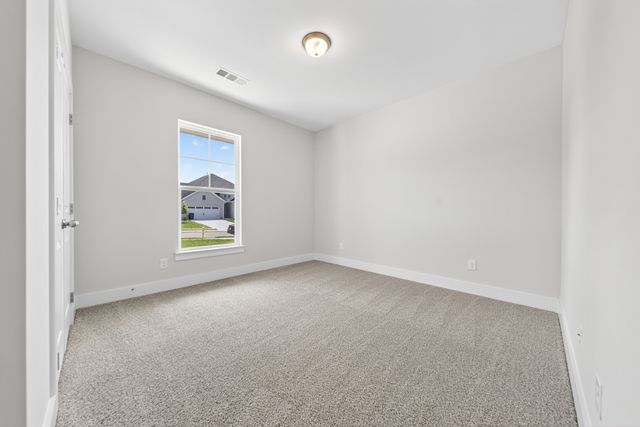 3915 Trinity Woods Rd, Columbia, TN 38401