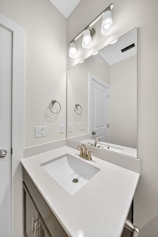 3915 Trinity Woods Rd, Columbia, TN 38401