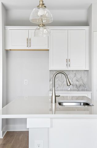 3915 Trinity Woods Rd, Columbia, TN 38401