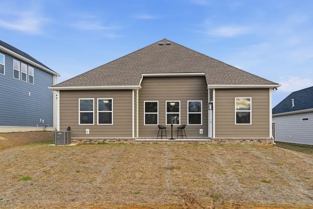 3915 Trinity Woods Rd, Columbia, TN 38401