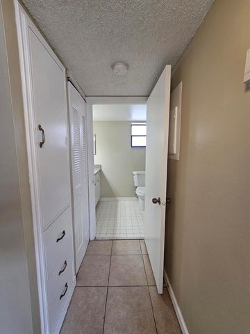 1880 N CONGRESS Avenue 209, West Palm Beach, FL 33401