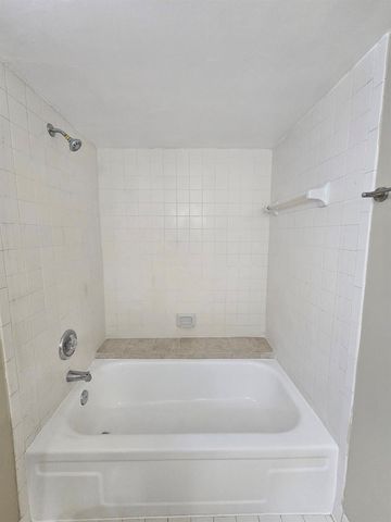 1880 N CONGRESS Avenue 209, West Palm Beach, FL 33401