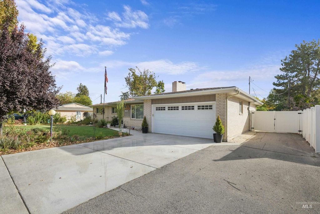 1821 Howard Ave, Caldwell, ID 83605 photo 4