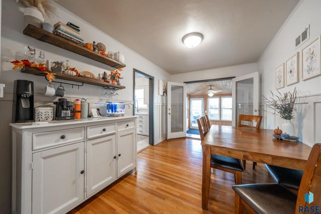 1711 S West Ave Avenue, Sioux Falls, SD 57105