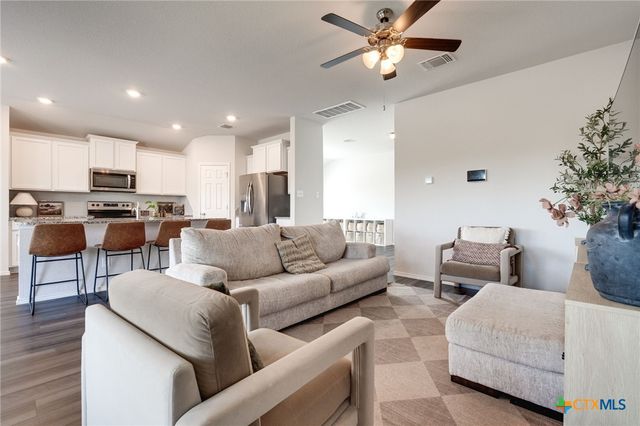 2415 Creekside Hills Boulevard, Copperas Cove, TX 76522