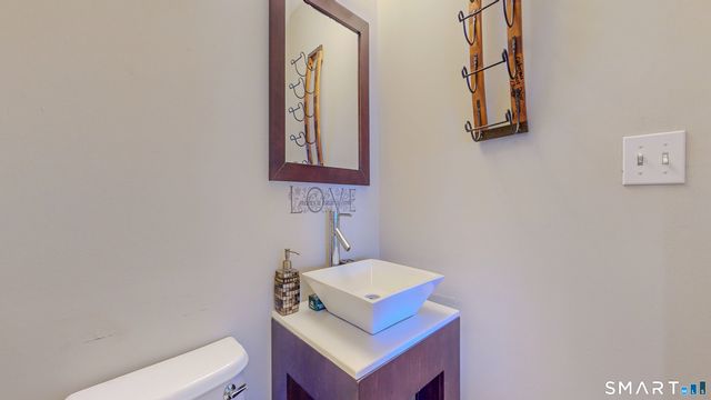 54 Clubhouse Drive 54, Woodbury, CT 06798