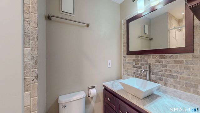 54 Clubhouse Drive 54, Woodbury, CT 06798