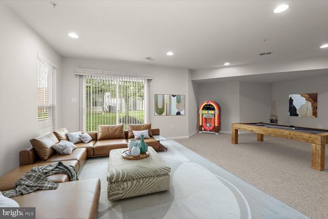 9854 GARDEN RANGES, Laurel, MD 20723