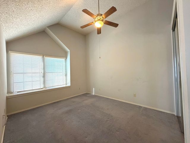 400 Santa Fe Trail 24, Irving, TX 75063