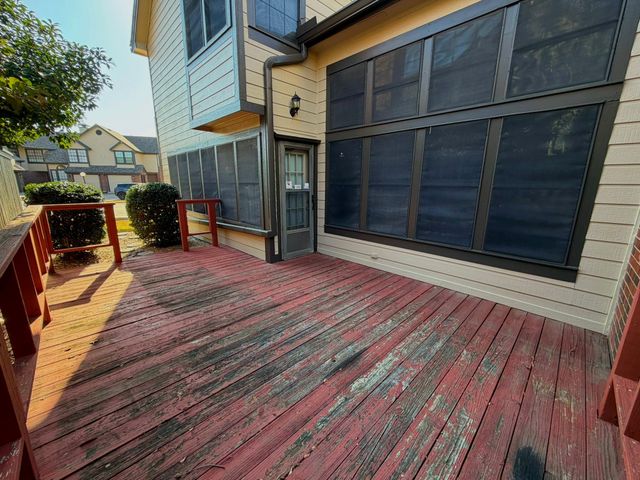 400 Santa Fe Trail 24, Irving, TX 75063