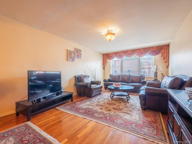 110-15 71st Road 6K, Forest Hills, NY 11375