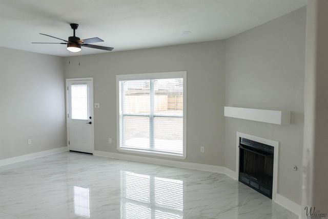 6291 Pelican Crossing Dr, Gonzales, LA 70737